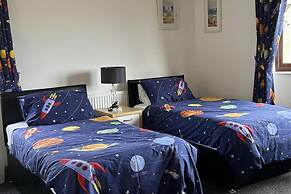 Wonderful 4 Bedroom Cottage Sleeps 8