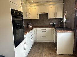 Wonderful 4 Bedroom Cottage Sleeps 8