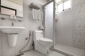 Bear In Love with Jenny B&B