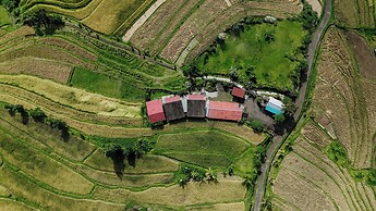 Santya Loka Lodge & Twin Waterfall