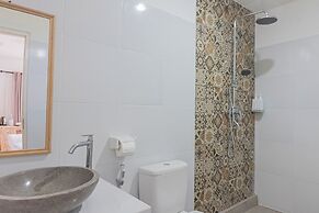 Santya Loka Lodge & Twin Waterfall