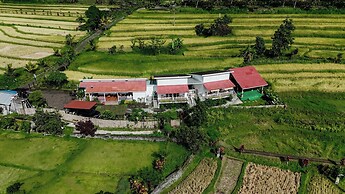 Santya Loka Lodge & Twin Waterfall