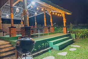 Santya Loka Lodge & Twin Waterfall