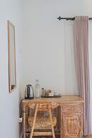 Santya Loka Lodge & Twin Waterfall