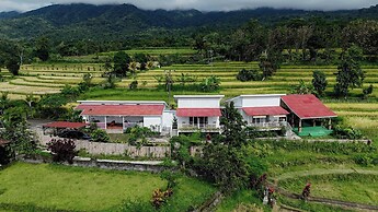 Santya Loka Lodge & Twin Waterfall