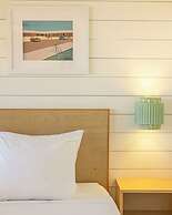 Driftwood Motel