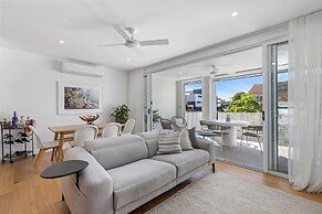 Palm Beach Luxe Townhouse walk to Beach