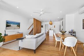 Palm Beach Luxe Townhouse walk to Beach