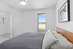 Palm Beach Luxe Townhouse walk to Beach