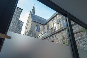 Castle Street Apartment