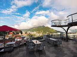 Azalea Sapa Hotel
