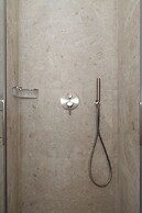 Central Athens Retreat-Stylish Apartment