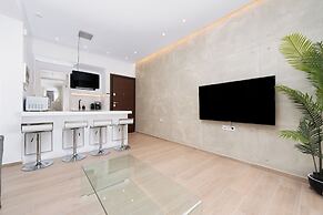 Central Athens Retreat-Stylish Apartment