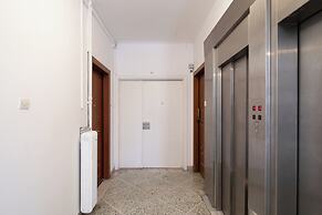 Central Athens Retreat-Stylish Apartment