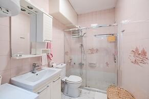 Flat With Balcony 4 min to Akmerkez Mall in Etiler