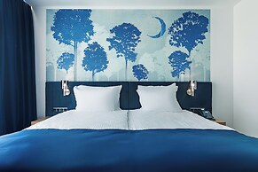 Blue Star Luxury Hotel