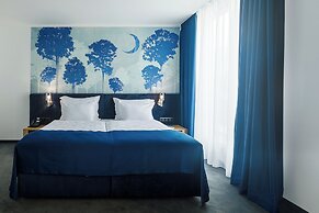 Blue Star Luxury Hotel