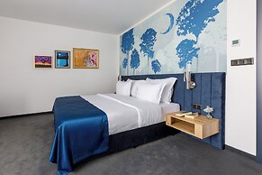 Blue Star Luxury Hotel