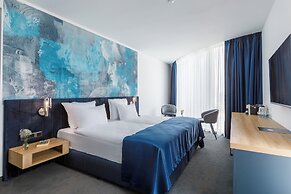 Blue Star Luxury Hotel