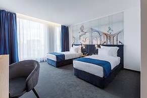 Blue Star Luxury Hotel