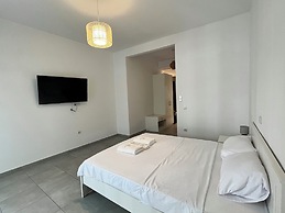 Chic Studio in the Heart of the City