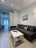 Vibrant Omonia Oasis, Modern Apartment in the Heart of Athens