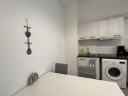 Vibrant Omonia Oasis, Modern Apartment in the Heart of Athens