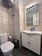 Vibrant Omonia Oasis, Modern Apartment in the Heart of Athens