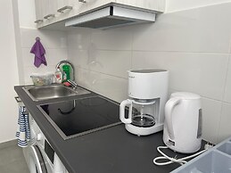 Vibrant Omonia Oasis, Modern Apartment in the Heart of Athens