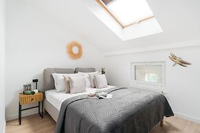 Dragonfly Old Town Apartment - LoftAffair