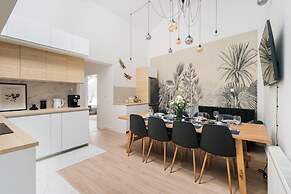 Dragonfly Old Town Apartment - LoftAffair