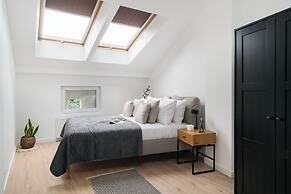 Dragonfly Old Town Apartment - LoftAffair