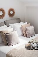 Dragonfly Old Town Apartment - LoftAffair