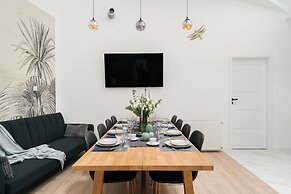 Dragonfly Old Town Apartment - LoftAffair