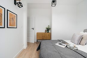 Dragonfly Old Town Apartment - LoftAffair