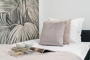 Dragonfly Old Town Apartment - LoftAffair