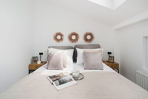 Dragonfly Old Town Apartment - LoftAffair