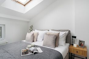 Dragonfly Old Town Apartment - LoftAffair