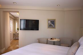 Vrachos Athens Suites