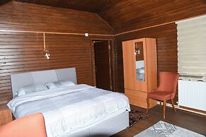 ÇAMPINARI DOĞA EVLERİ & RESTAURANT