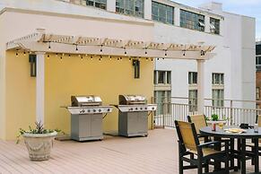 Stylish NOLA condos at 925 Common St