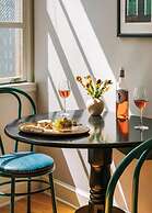 Stylish NOLA condos at 925 Common St