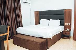 Aaron's Place Luxury Apartments & Rooms