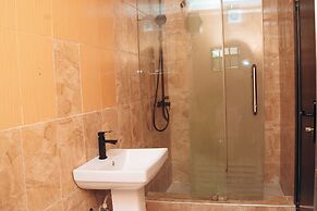 Aaron's Place Luxury Apartments & Rooms