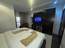 Aaron's Place Luxury Apartments & Rooms