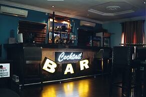 Aaron's Place Luxury Apartments & Rooms