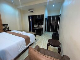 Aaron's Place Luxury Apartments & Rooms