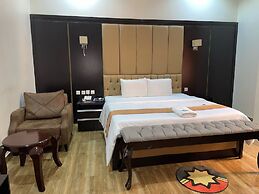 Aaron's Place Luxury Apartments & Rooms