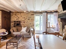 Lively Holiday Home With Private Pool