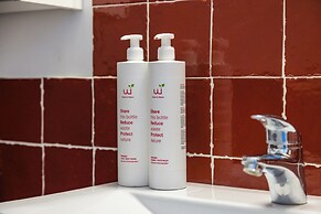 Quartieri Spagnoli Housing